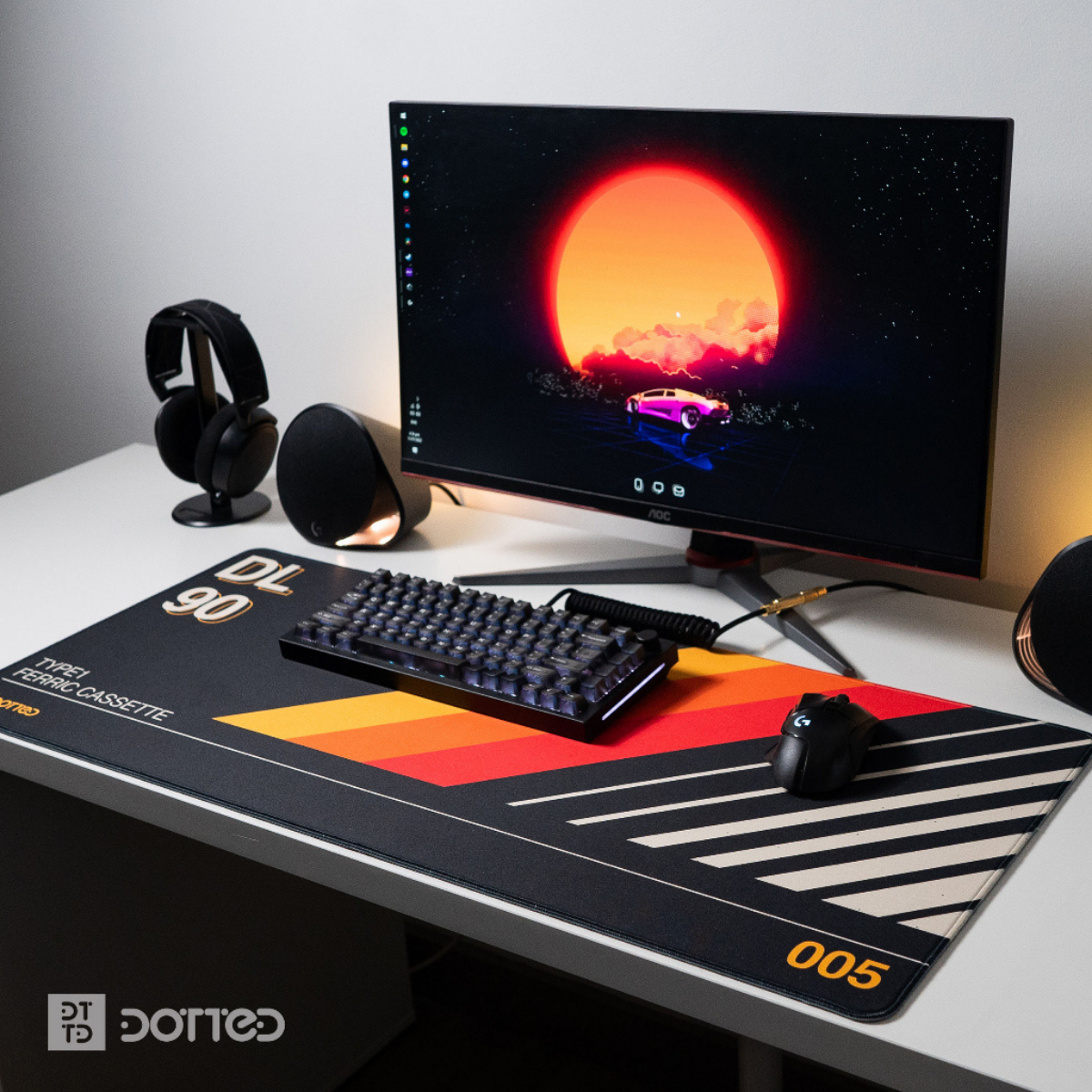 DOTTED DL90 900X400MM DESK MAT (4MM)